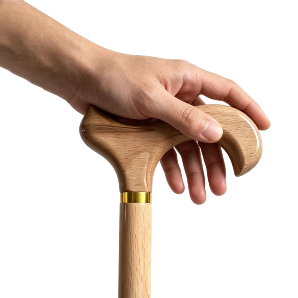 Light brown Derby handle held in the hand